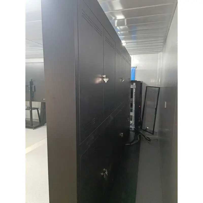 Erişim Kapısına Sahip LED Elektronik Ekranlı Zemin Standı Geniş Ekran Kurulumunu Nasıl İyileştirebilir?